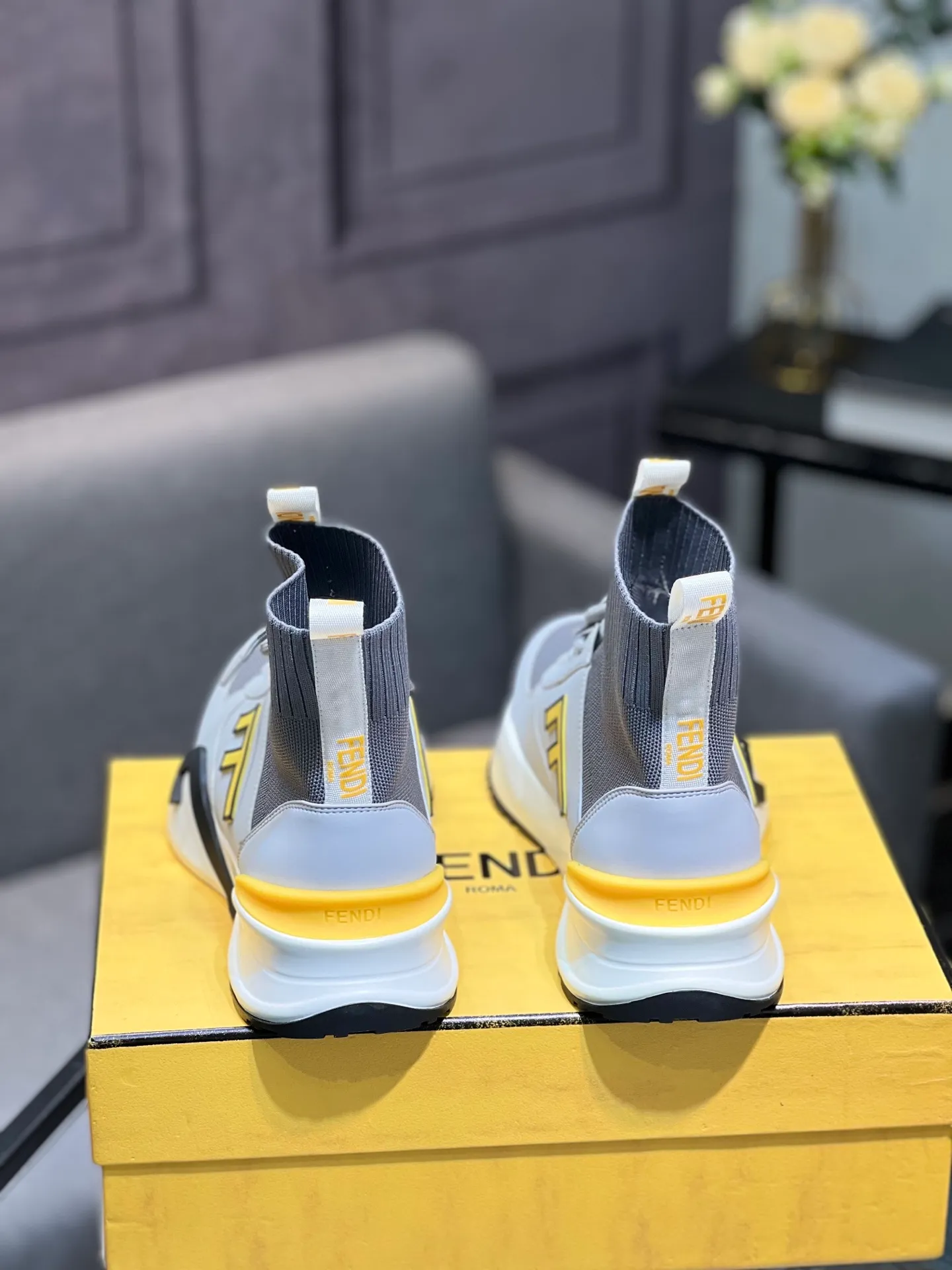 Men's shoes 💰580 FENDI men's fashion casual shoes 👟Hot sale🔥Official website 1:1 replica ⬆️Original quality - Original leather - Original breathable mesh lining Original outsole 1:1 replica, code number 38-44 (45-46 customized)